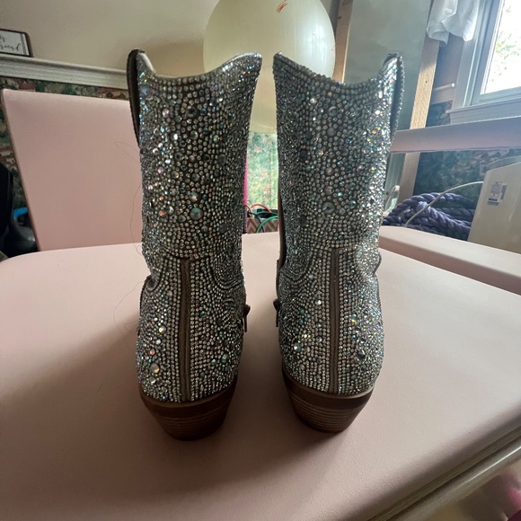 Madden Girl-Rinna Boots - Picture 2 of 5